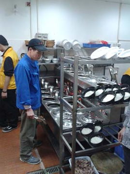 专业餐饮设备供应商 煲仔饭机与厨房设备的全产业链服务